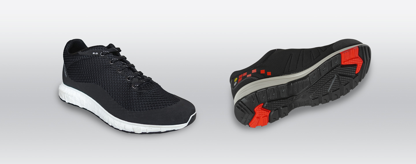 Sneaker and safety shoes with RPU spray technology and PU direct injections